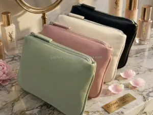 POUCHES